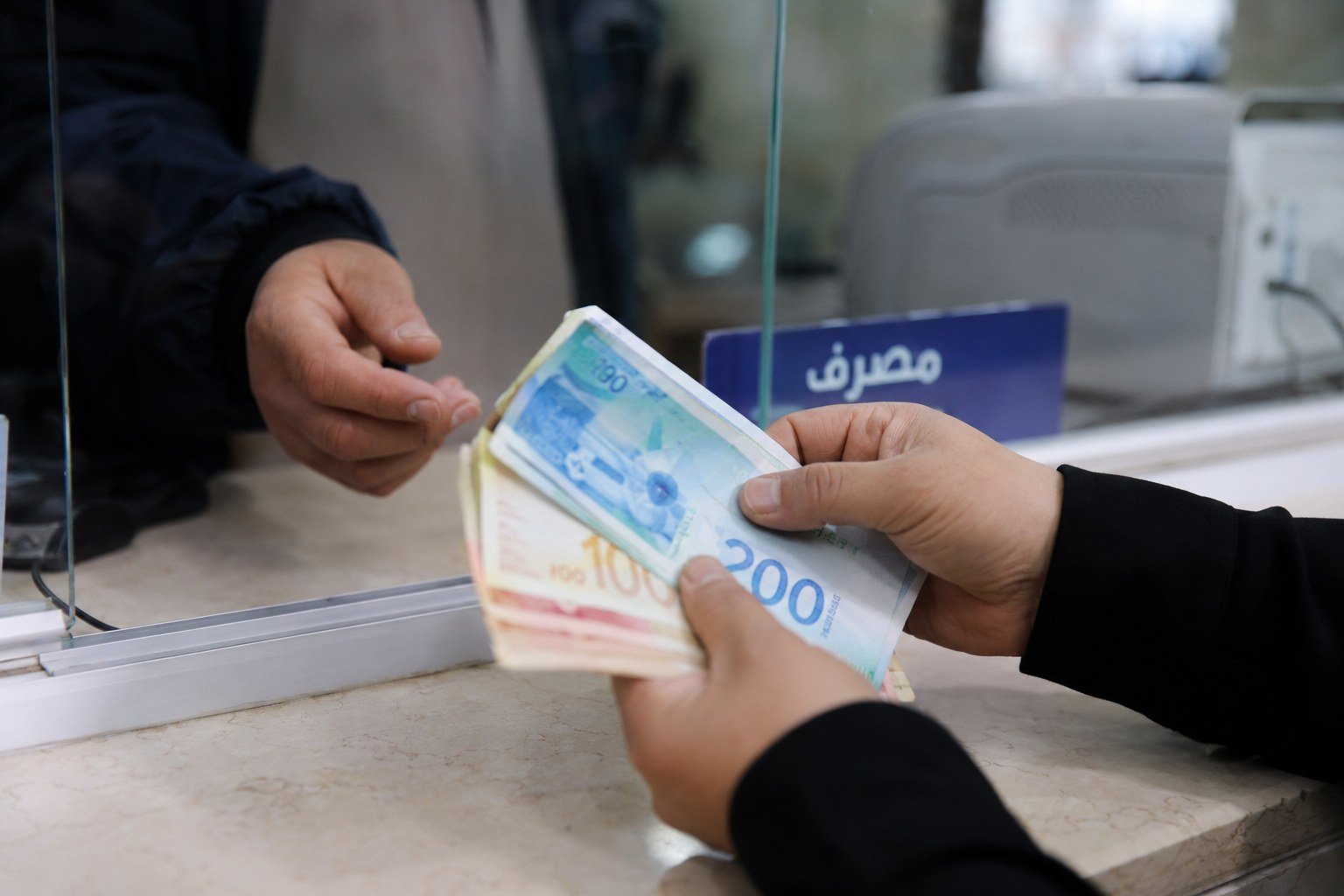 إسرائيل تؤجل قطع الخدمات المصرفية عن البنوك الفلسطينية حتى 2026