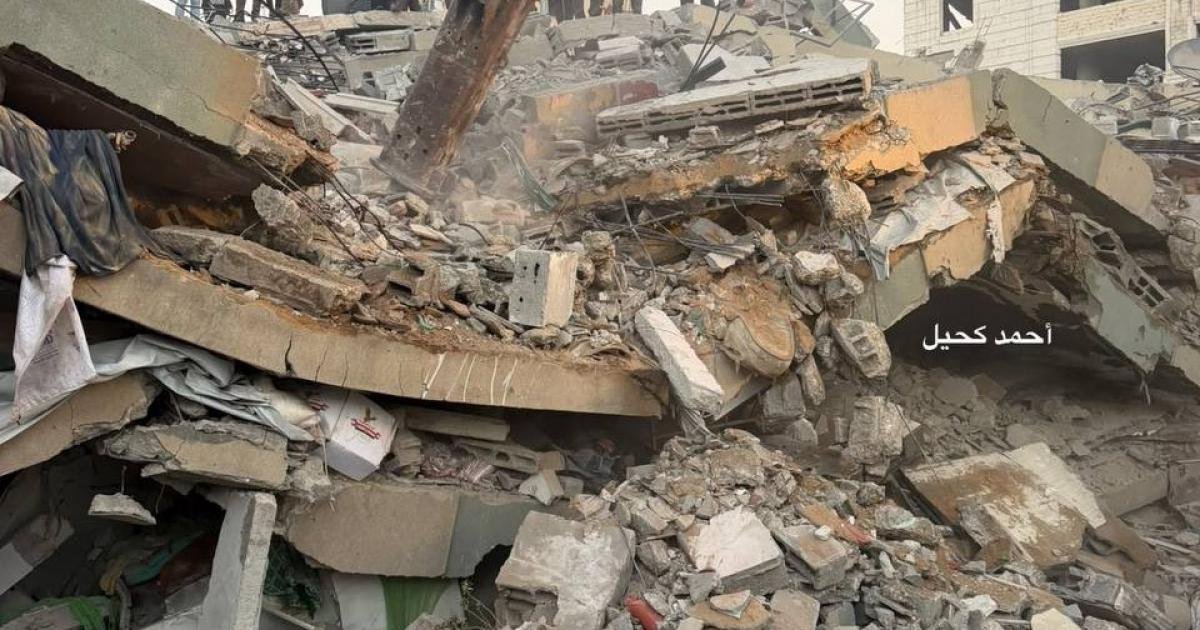 انهيار بناية السعادة بغزة يخلف ضحايا مجهولين