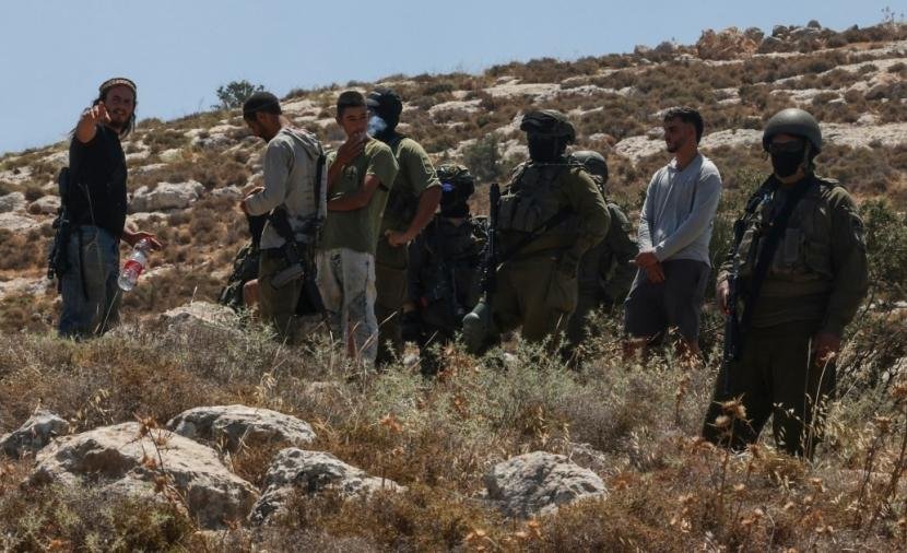 رصد 12 حدثاً مقاوماً في مناطق متفرقة من الضفة الغربية