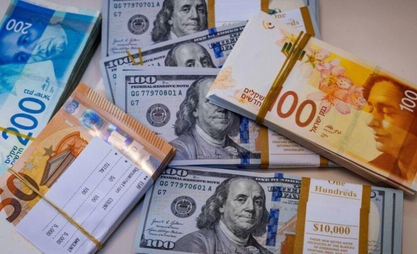 ارتفاع محدود للدولار إلى 2.98 شيكل والدينار إلى 4.20