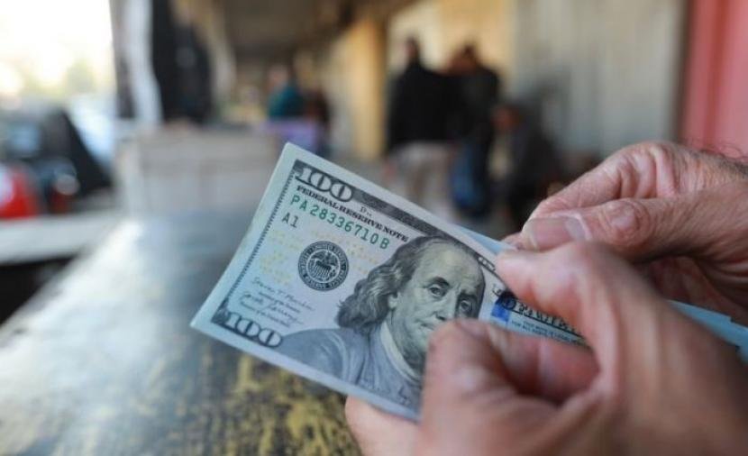 هبوط الدولار إلى أدنى مستوى في 3 أشهر بعد تدخّل الخزانة الأمريكية