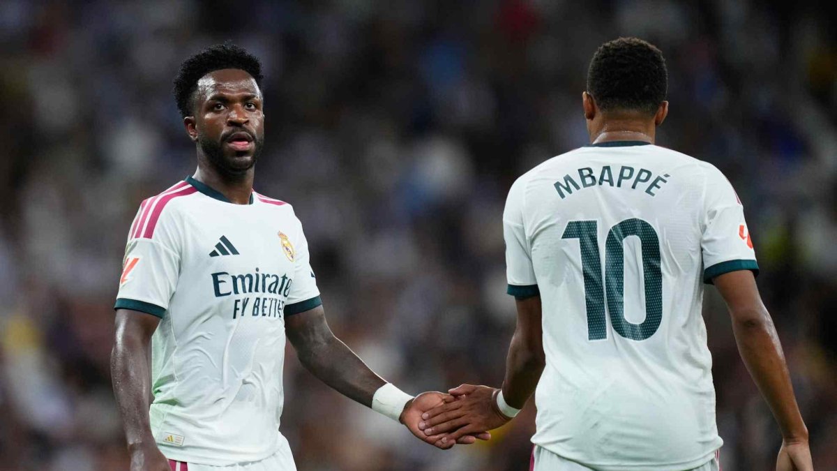 ريال مدريد وبرشلونة يستهلان مشوارهما الأوروبي بمواجهات صعبة